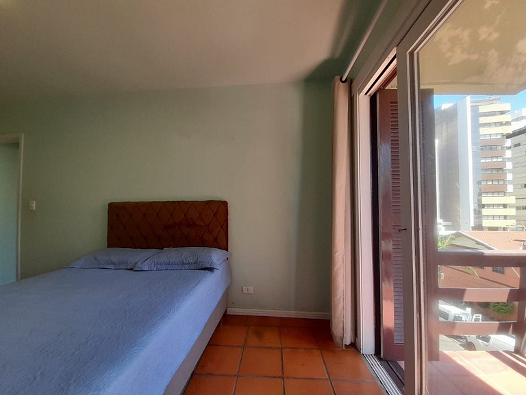 Apartamento 2 dormitórios com sacada, Centro, Torres/RS