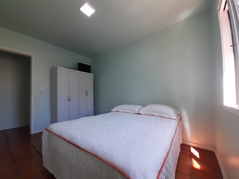Apartamento 2 dormitórios com sacada, Centro, Torres/RS