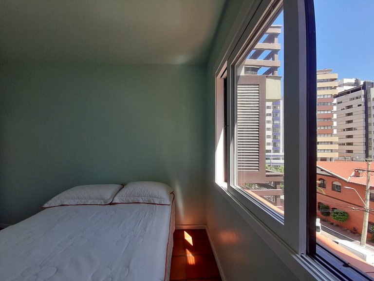 Apartamento 2 dormitórios com sacada, Centro, Torres/RS
