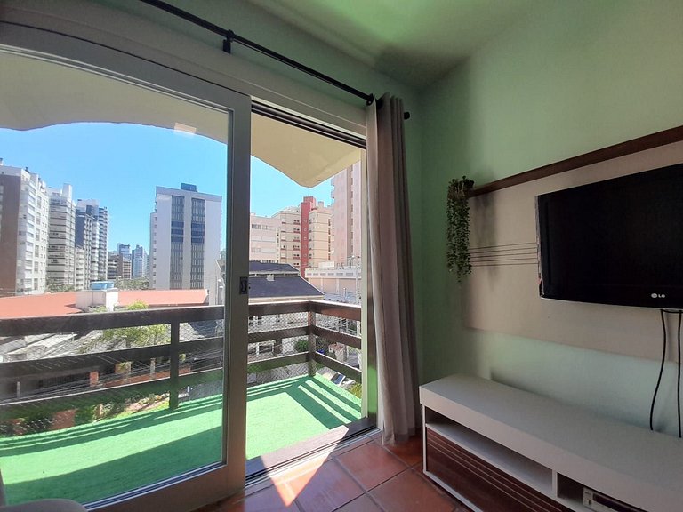 Apartamento 2 dormitórios com sacada, Centro, Torres/RS