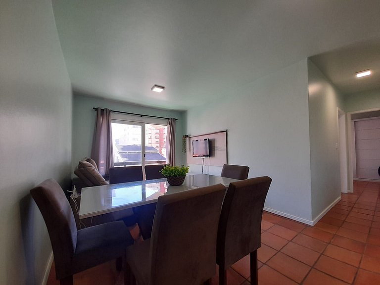 Apartamento 2 dormitórios com sacada, Centro, Torres/RS